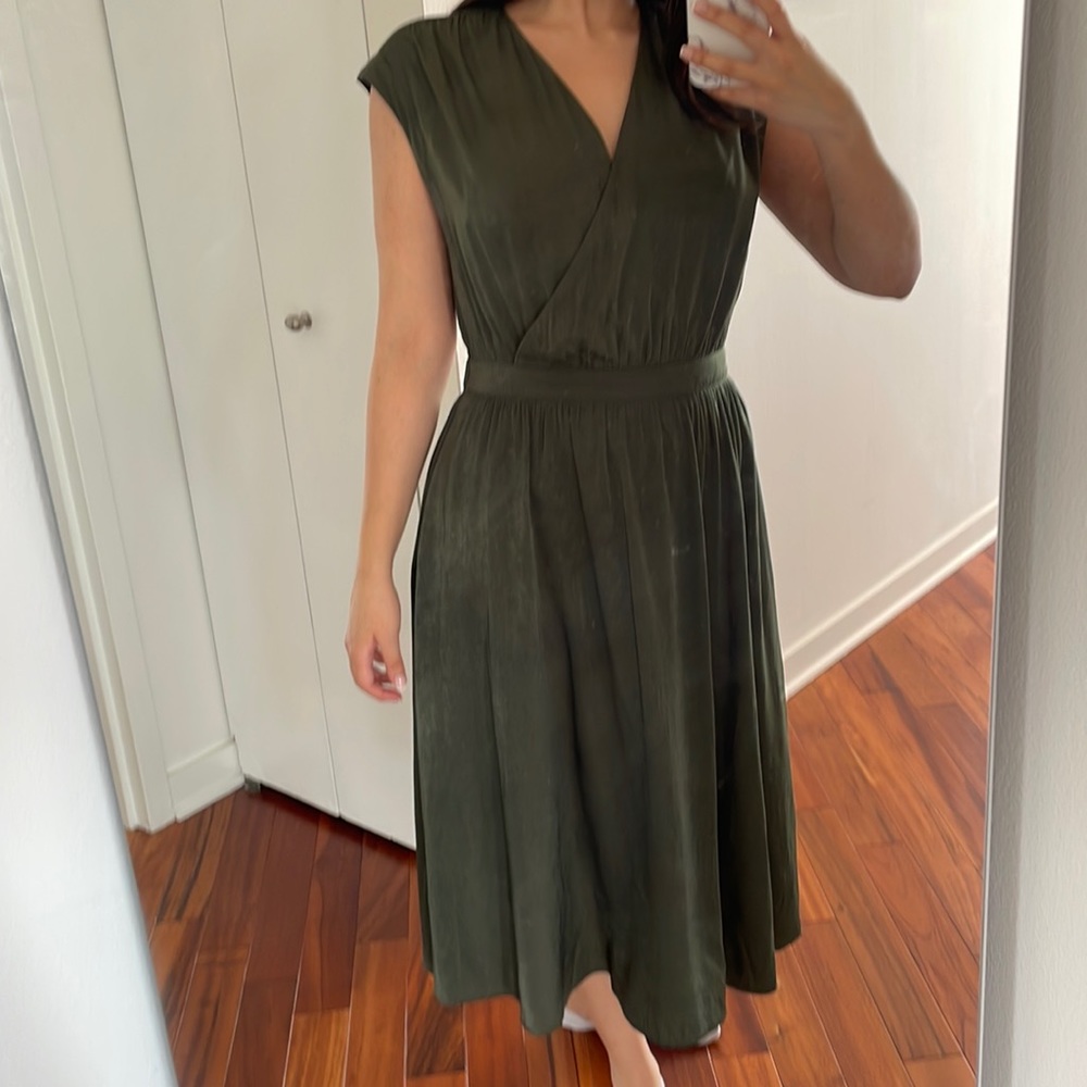 Banana Republic petite S green midi dress elastic waist